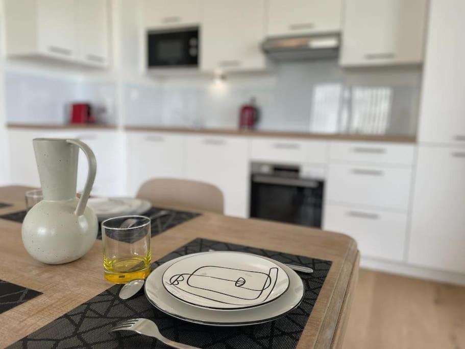 Presqu'Ile, Appartement Neuf Avec Balcon, Salle De Gym Et Parking Caen Exterior foto