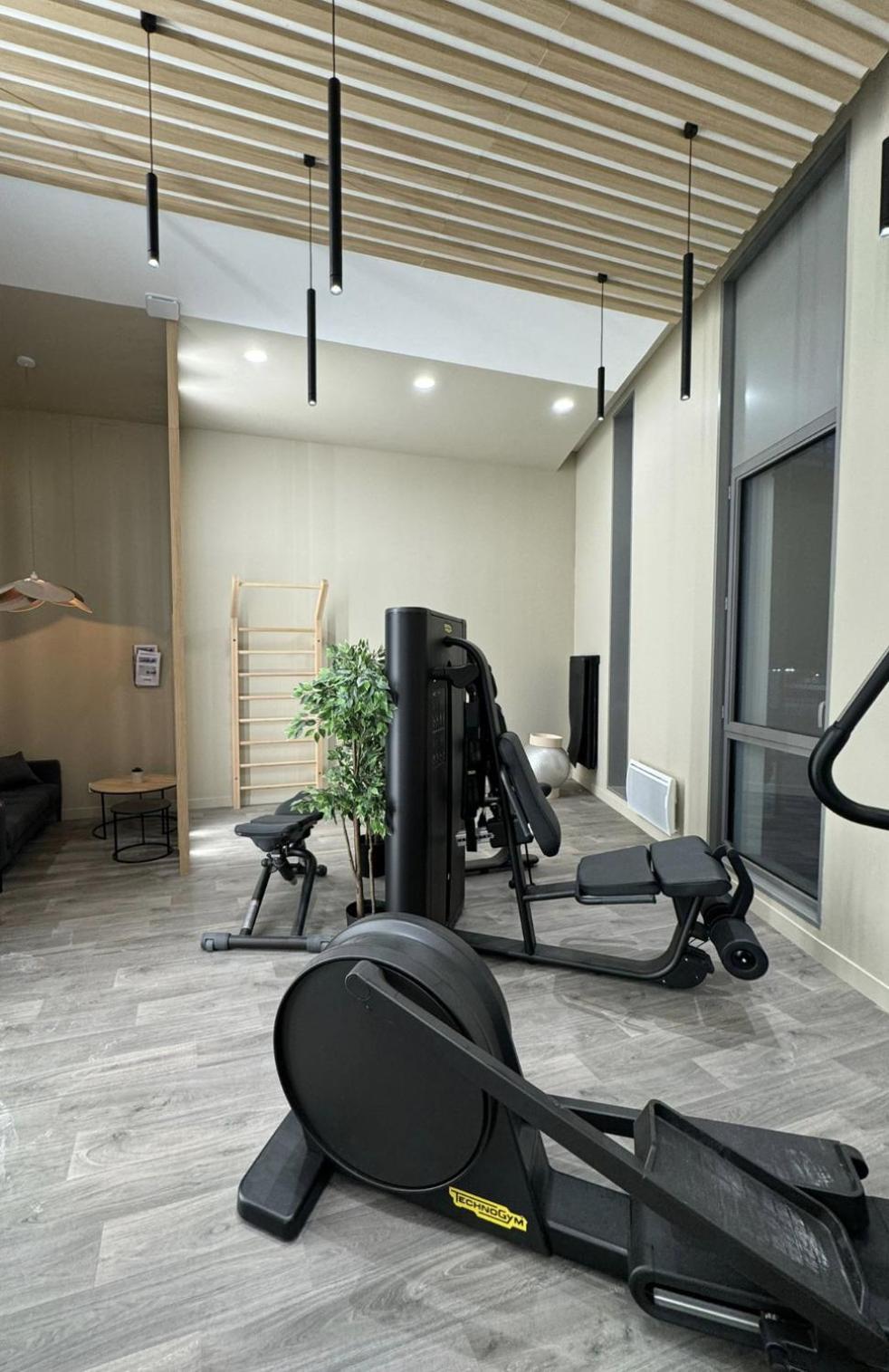 Presqu'Ile, Appartement Neuf Avec Balcon, Salle De Gym Et Parking Caen Exterior foto